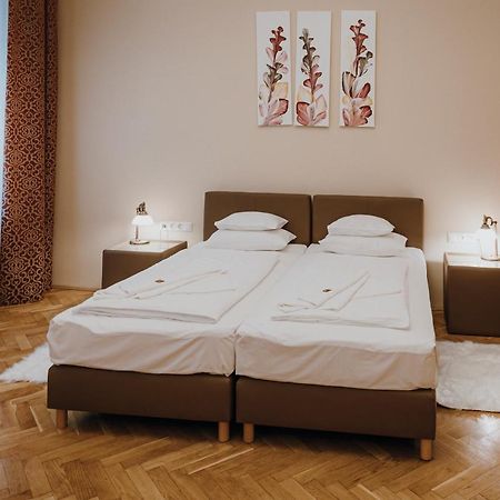 Dozsa Apartman Szeged Exteriör bild