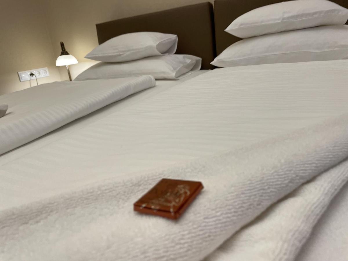 Dozsa Apartman Szeged Exteriör bild