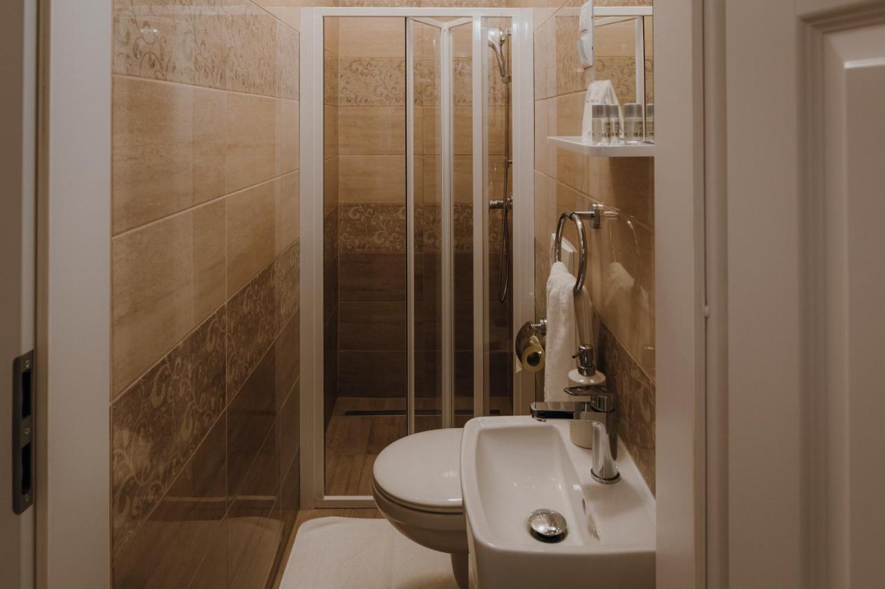 Dozsa Apartman Szeged Exteriör bild