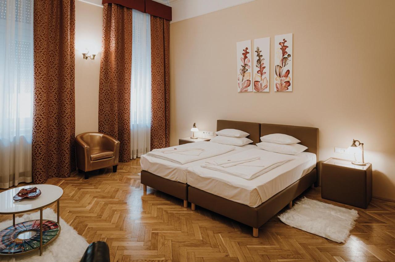 Dozsa Apartman Szeged Exteriör bild