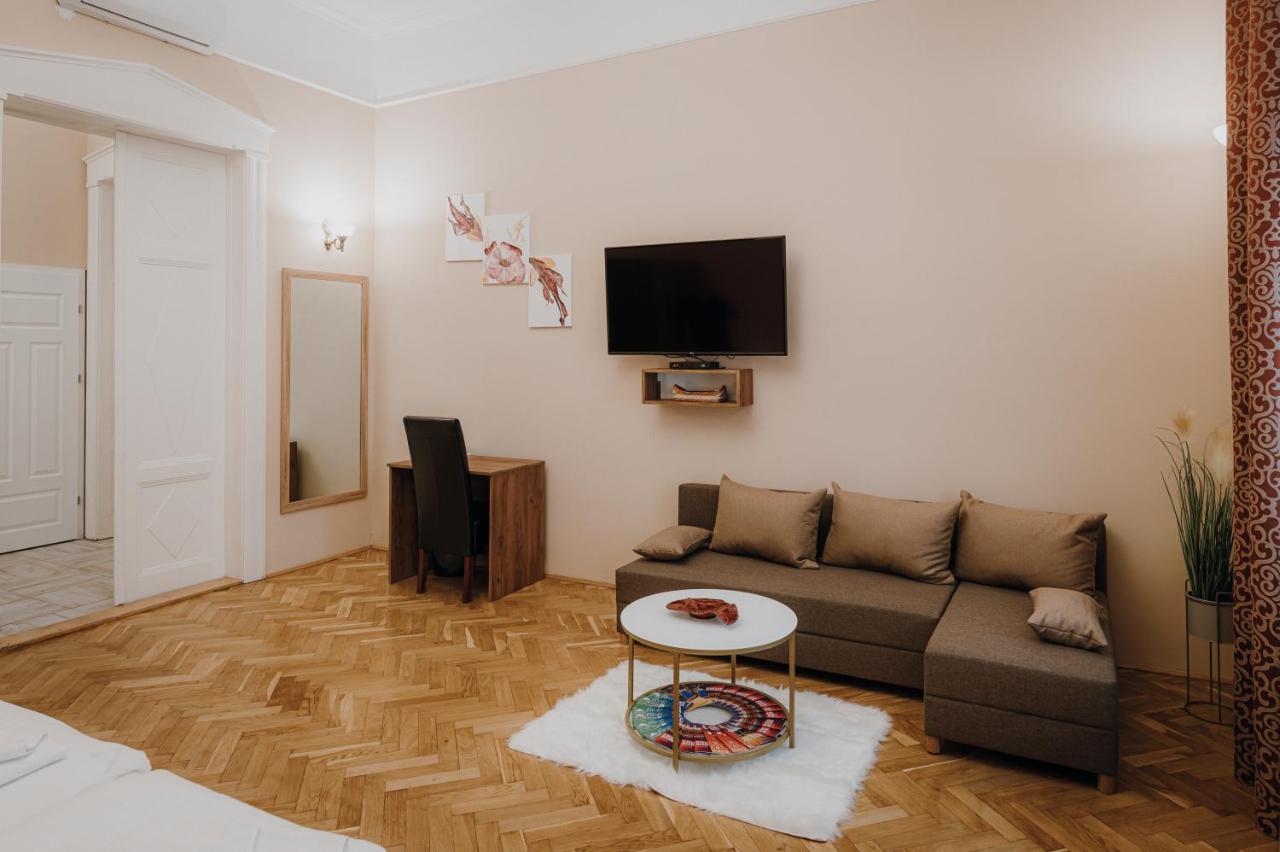 Dozsa Apartman Szeged Exteriör bild