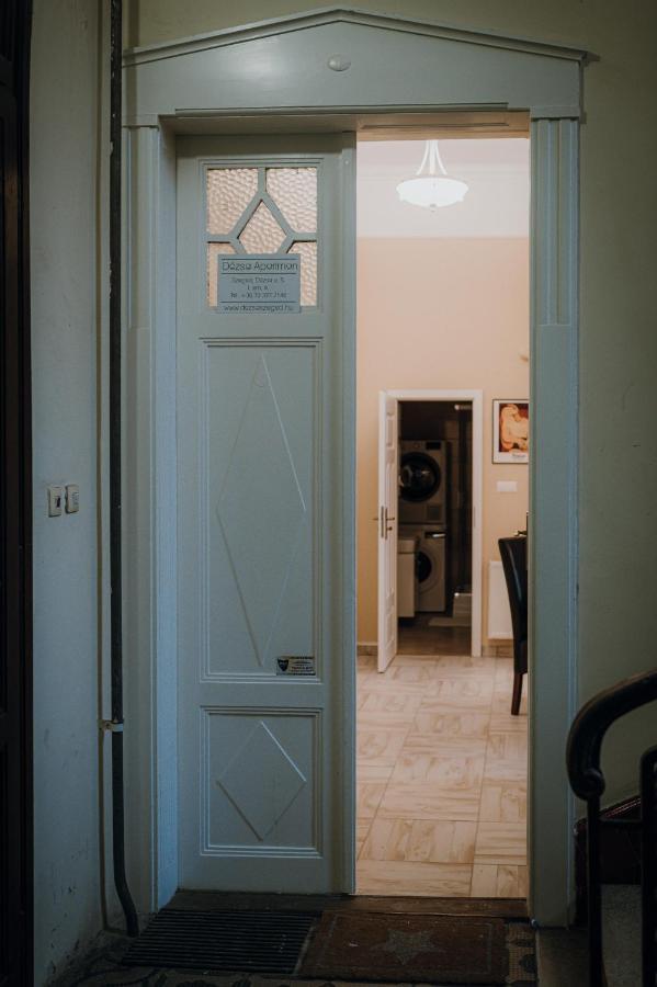 Dozsa Apartman Szeged Exteriör bild