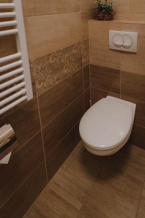 Dozsa Apartman Szeged Exteriör bild